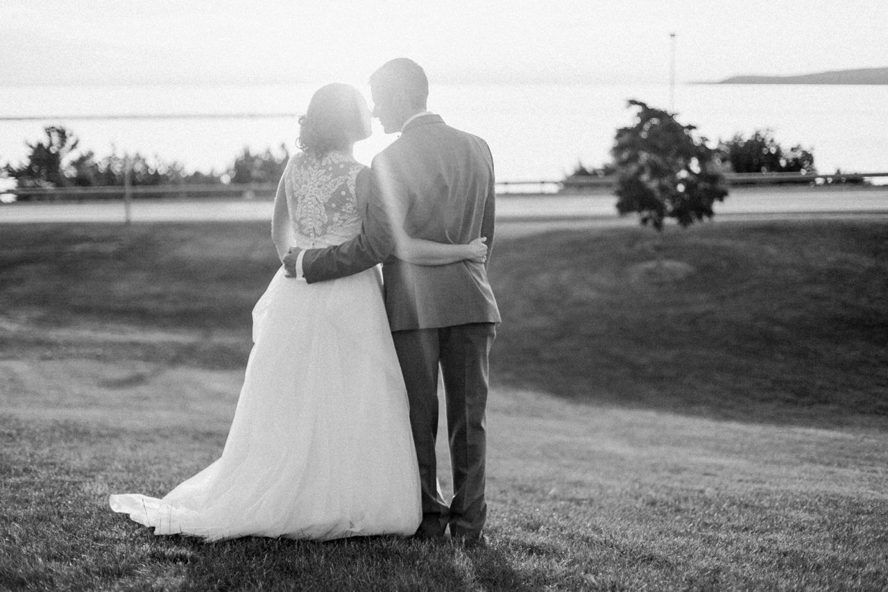 Sunset bride & groom portraits | Perry Hotel | The Weber Photographers 