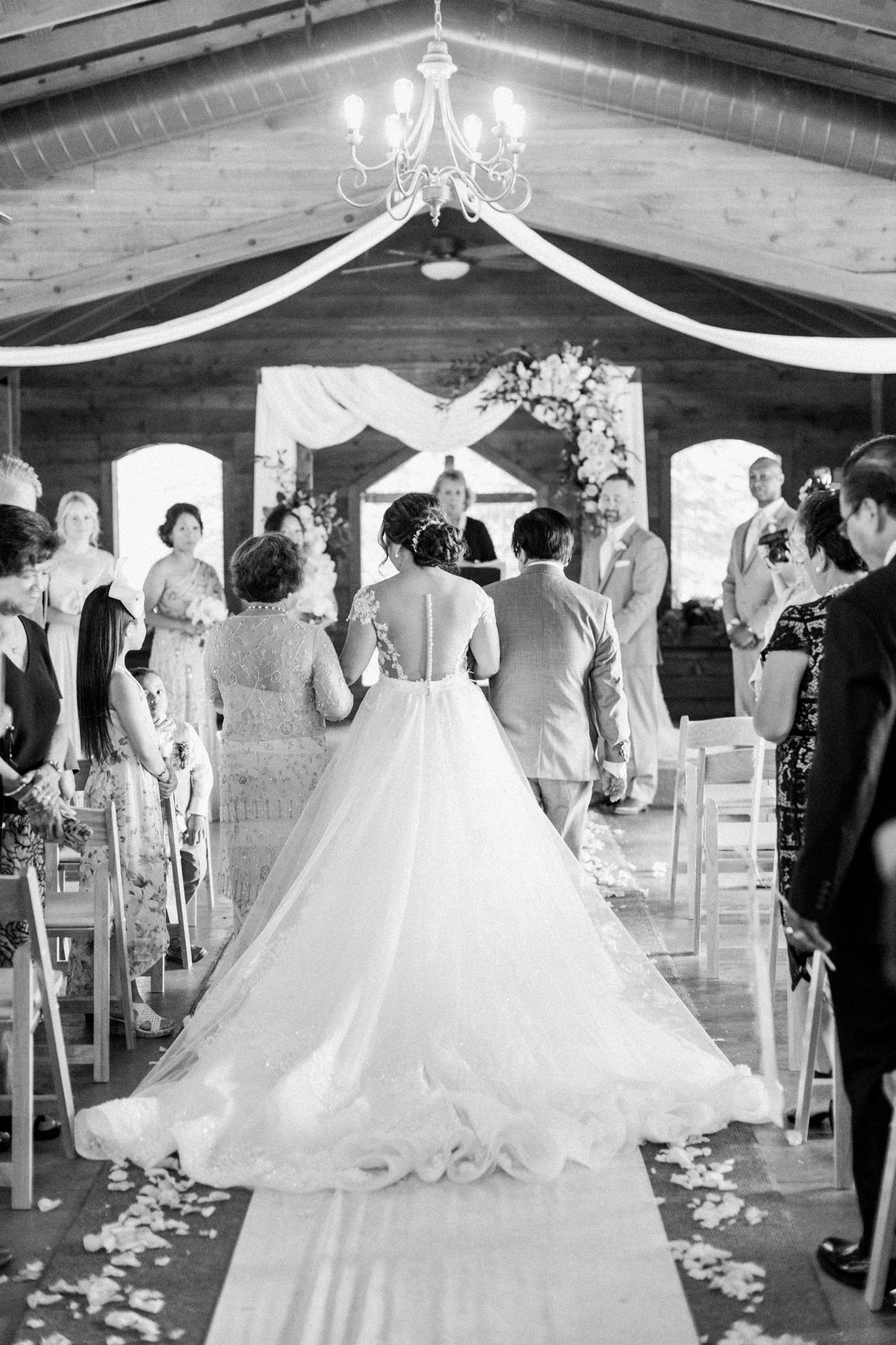 Dreamy Woodland Michigan Wedding | The Weber Photographers