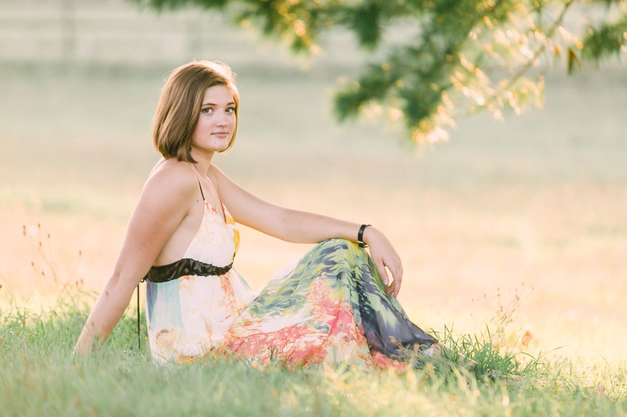 Golden hour portraits in the grass in Michigan
